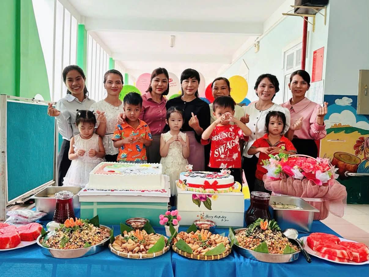 BÉ VUI TẾT TRUNG THU – TIỆC BUFFET VÀ MỪNG SINH NHẬT CÁC BÉ THÁNG 8, THÁNG 9
